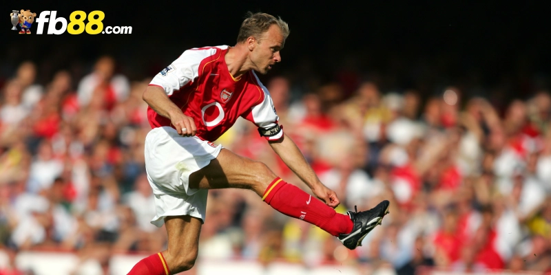 Dennis Bergkamp (Arsenal)