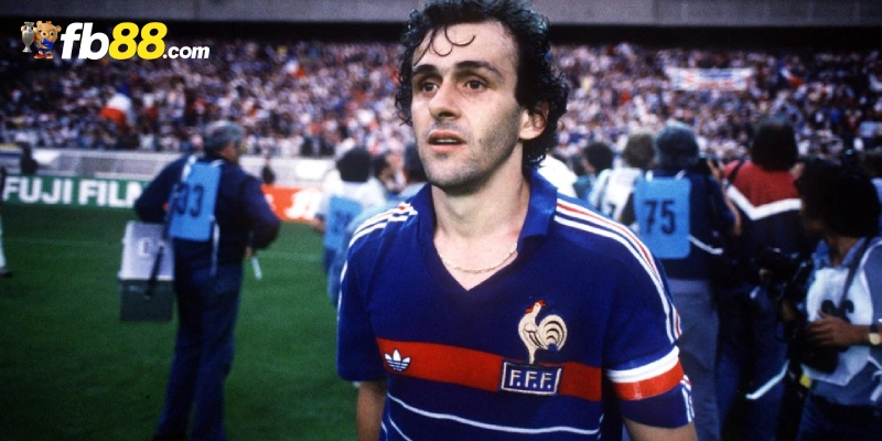 Tiền vệ người Pháp Michel Platini được yêu thích